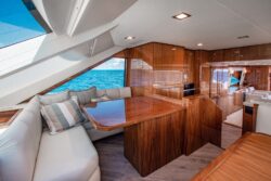 Viking 82 CPMY- dinette