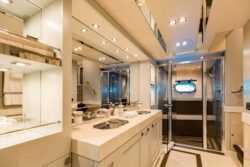 2012 Sunseeker 40M master stateroom