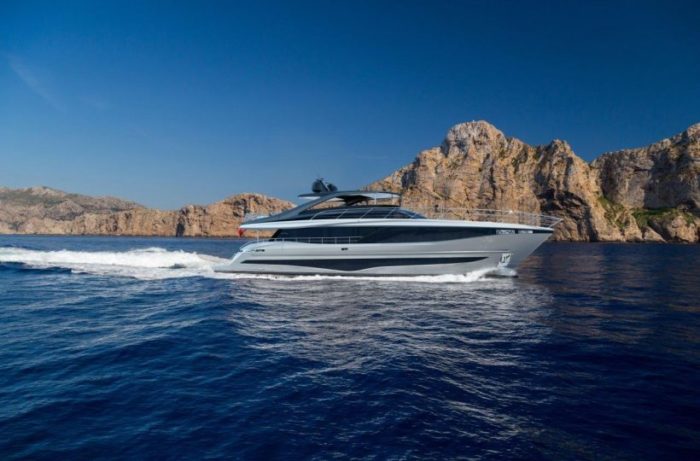 Princess Yachts Y95