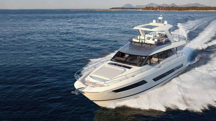 690 Prestige Yacht Flybridge