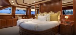 NAMASTE 2013 Benetti 121