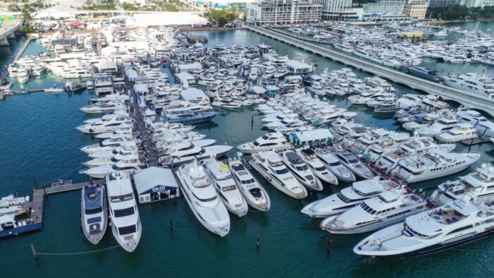 Miami International Boat Show