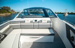 Cruisers Yachts 42 GLS