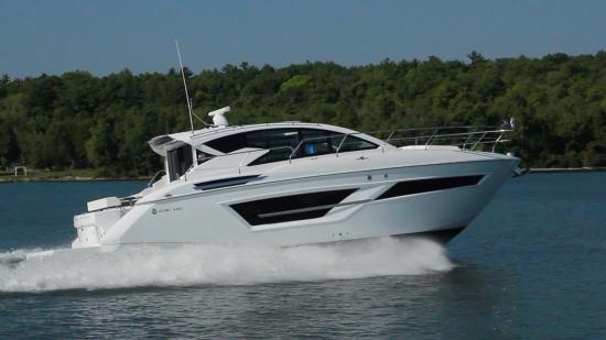 Cruisers Yachts 46 Cantius Running