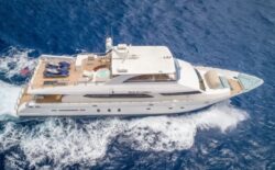 2006 Hargrave 105 Motor Yacht