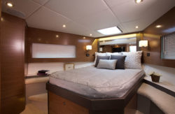 Cruisers 46 Cantius vip stateroom